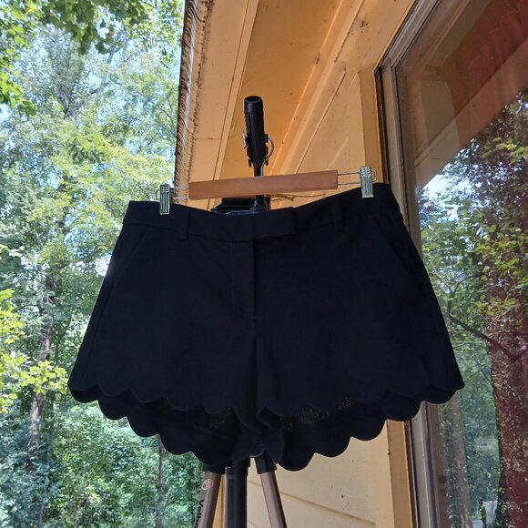 J Crew ** Black Linen/Cotton Scalloped Hem Shorts Super Cute! Sz 6 - Picture 1 of 6